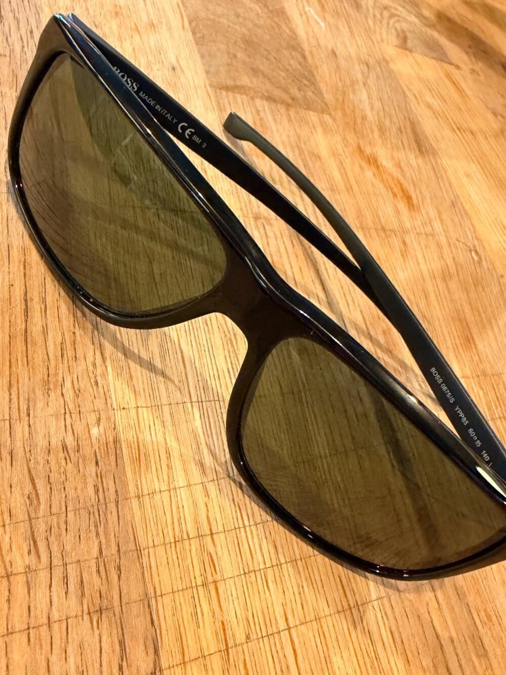 BOSS 0875/S YPP85 Sunglasses with Case